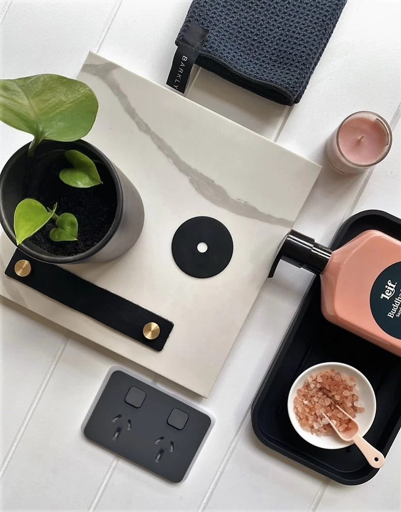 Meir Matte Black Round Bathroom Shelf