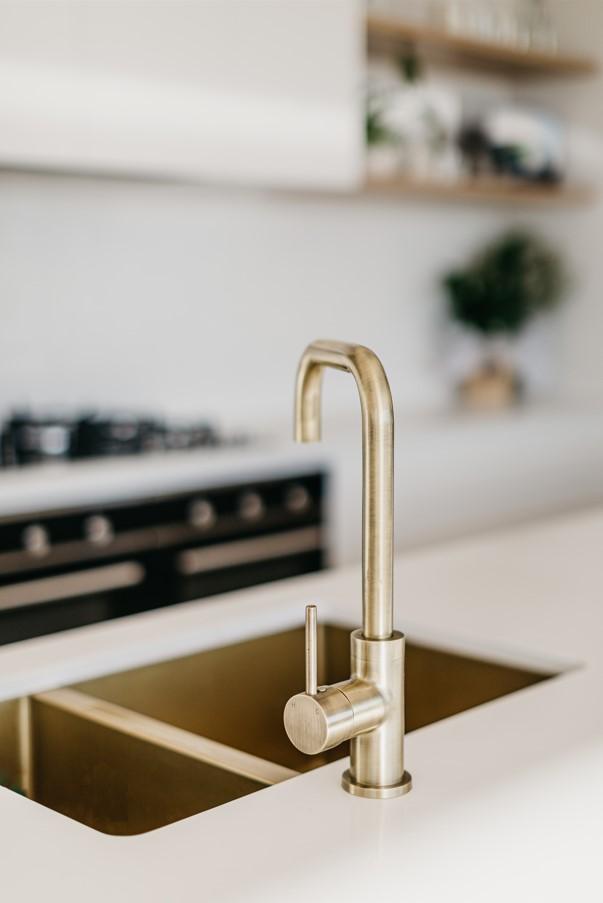Meir Lavello Kitchen Sink 1.5 Bowl 670 x 440mm - 3 Colour Finishes