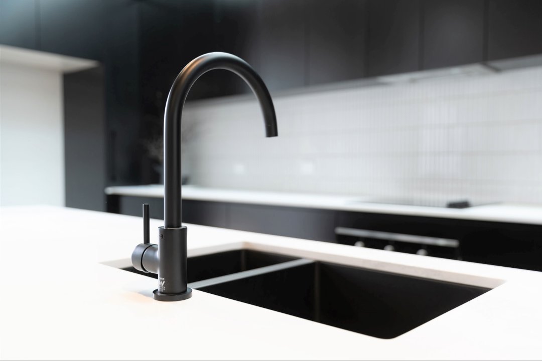 Meir Lavello Kitchen Sink 1.5 Bowl 670 x 440mm - 3 Colour Finishes