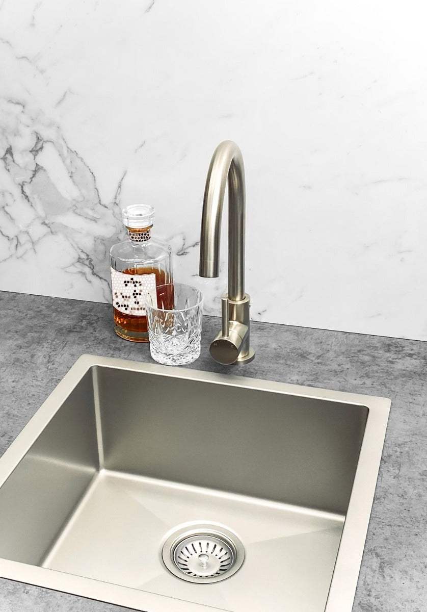 Meir Lavello Sink Strainer and Waste Plug Basket with Stopper - 3 Colour Finishes