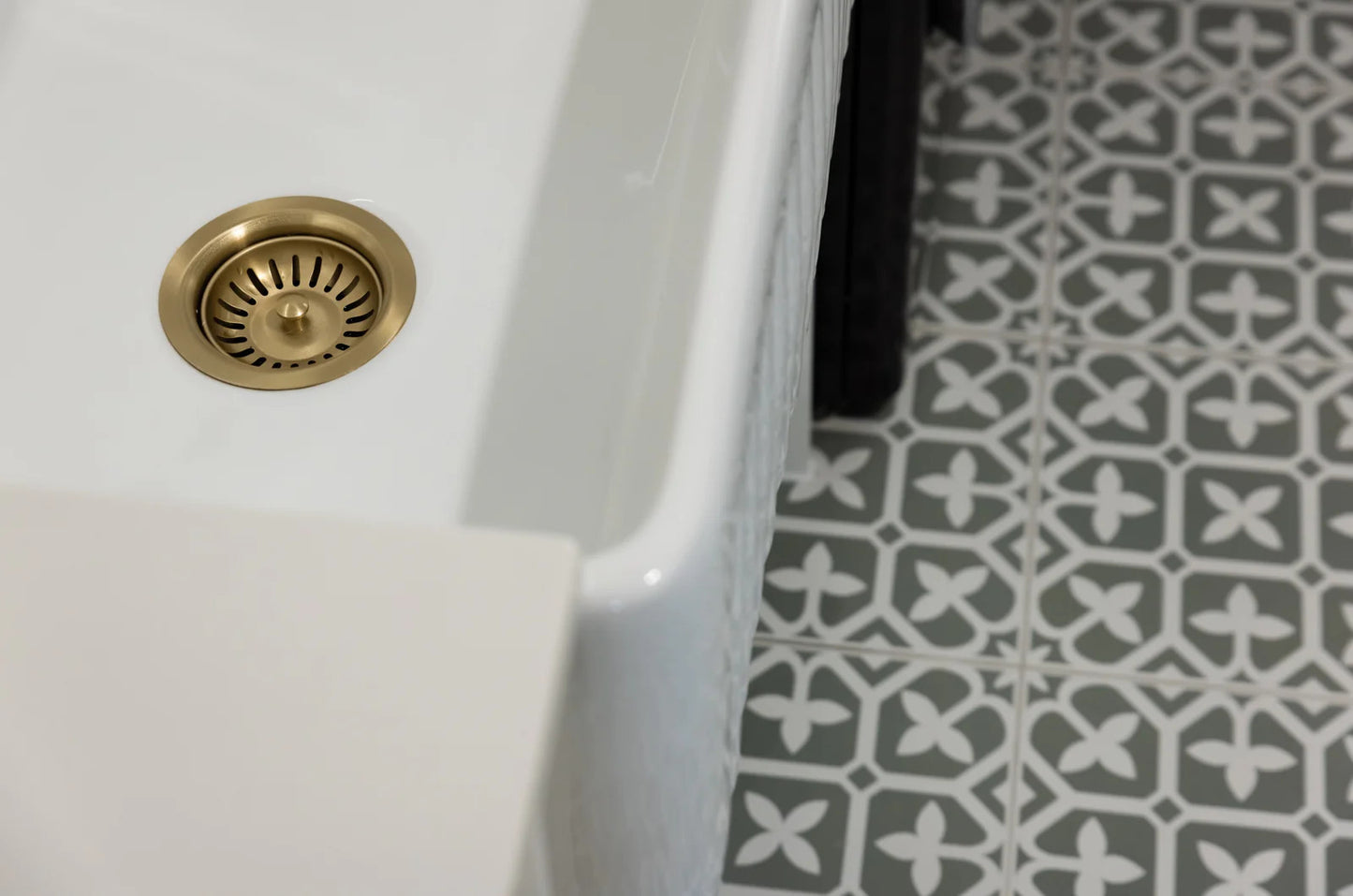 Meir Lavello Sink Strainer and Waste Plug Basket with Stopper - 3 Colour Finishes