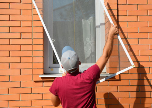 Installing Fly screens